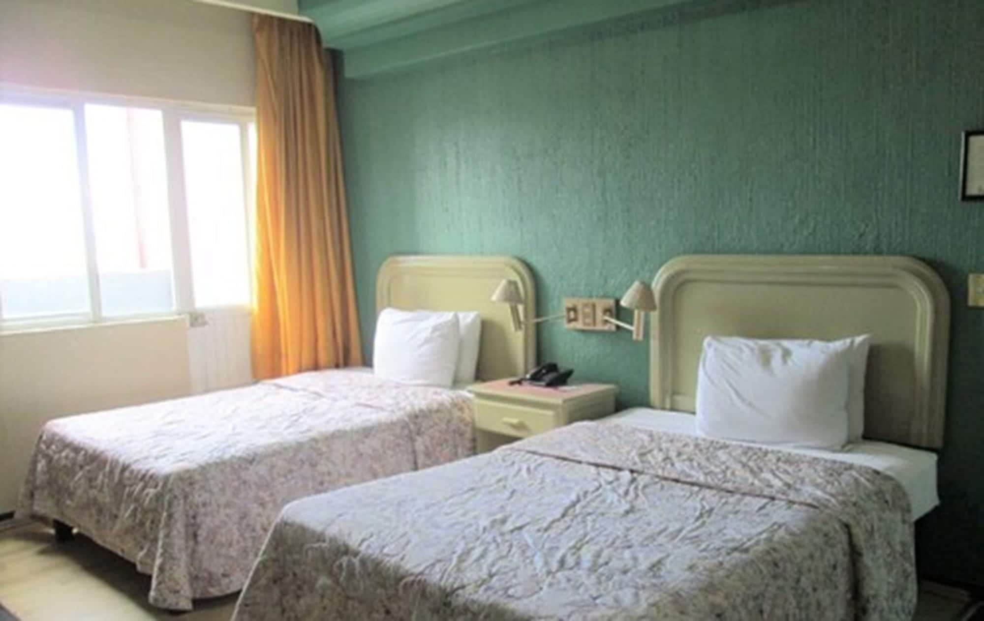Hotel Oyo Nueva Galicia Guadalajara Esterno foto