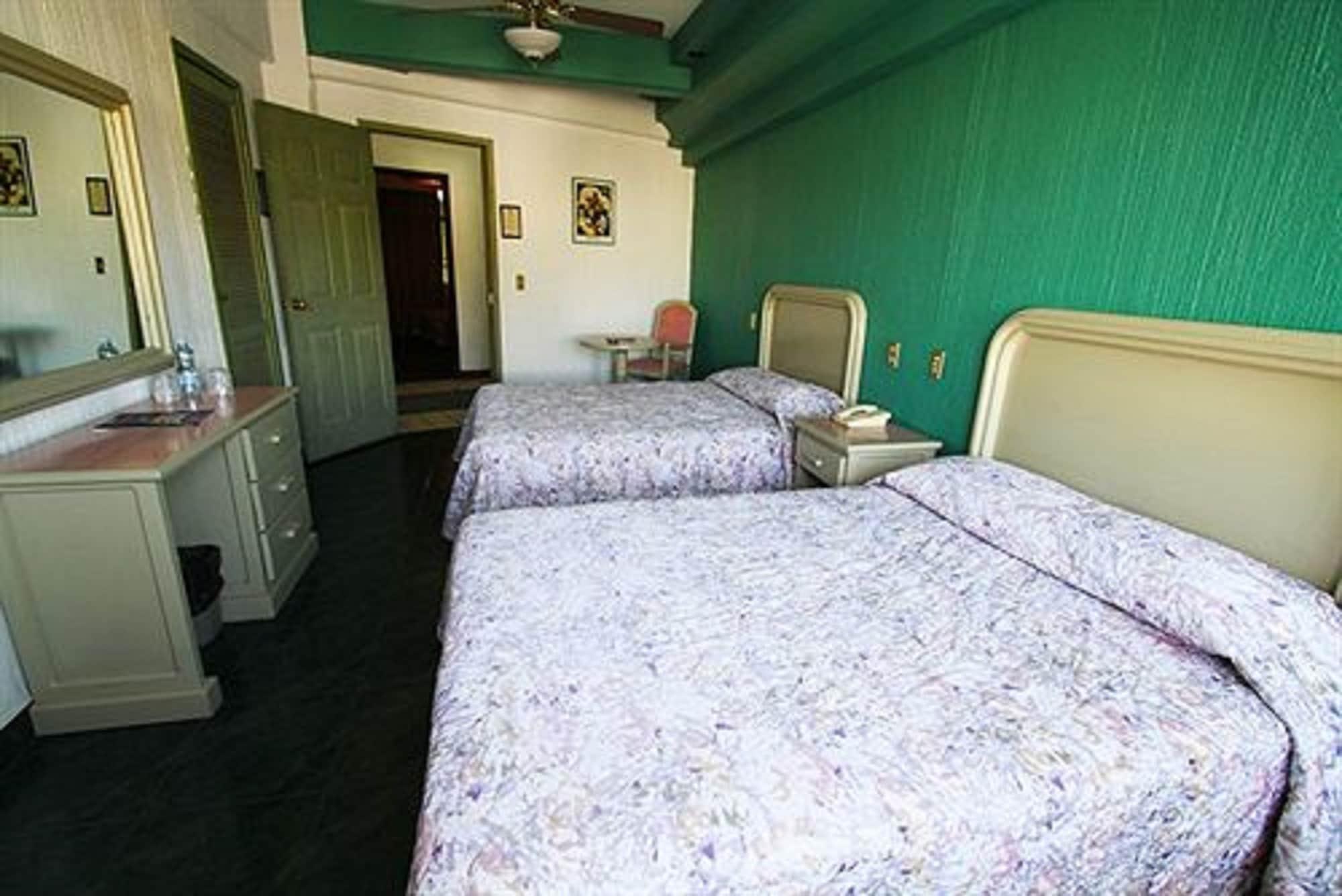 Hotel Oyo Nueva Galicia Guadalajara Esterno foto