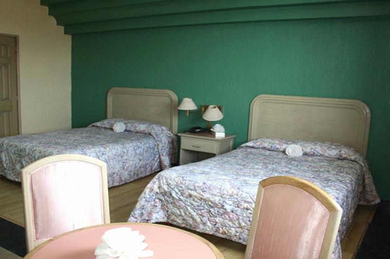 Hotel Oyo Nueva Galicia Guadalajara Esterno foto