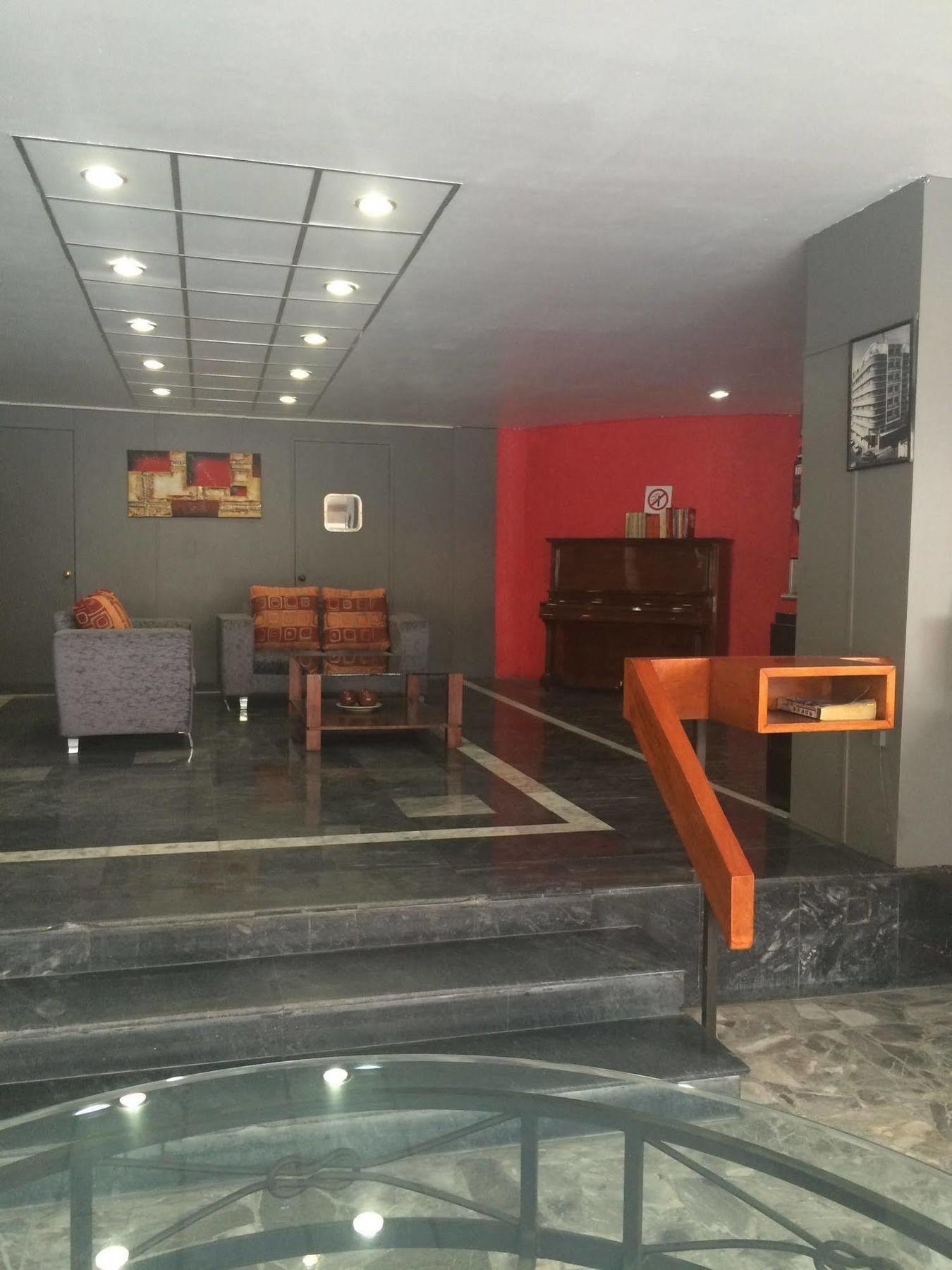 Hotel Oyo Nueva Galicia Guadalajara Esterno foto